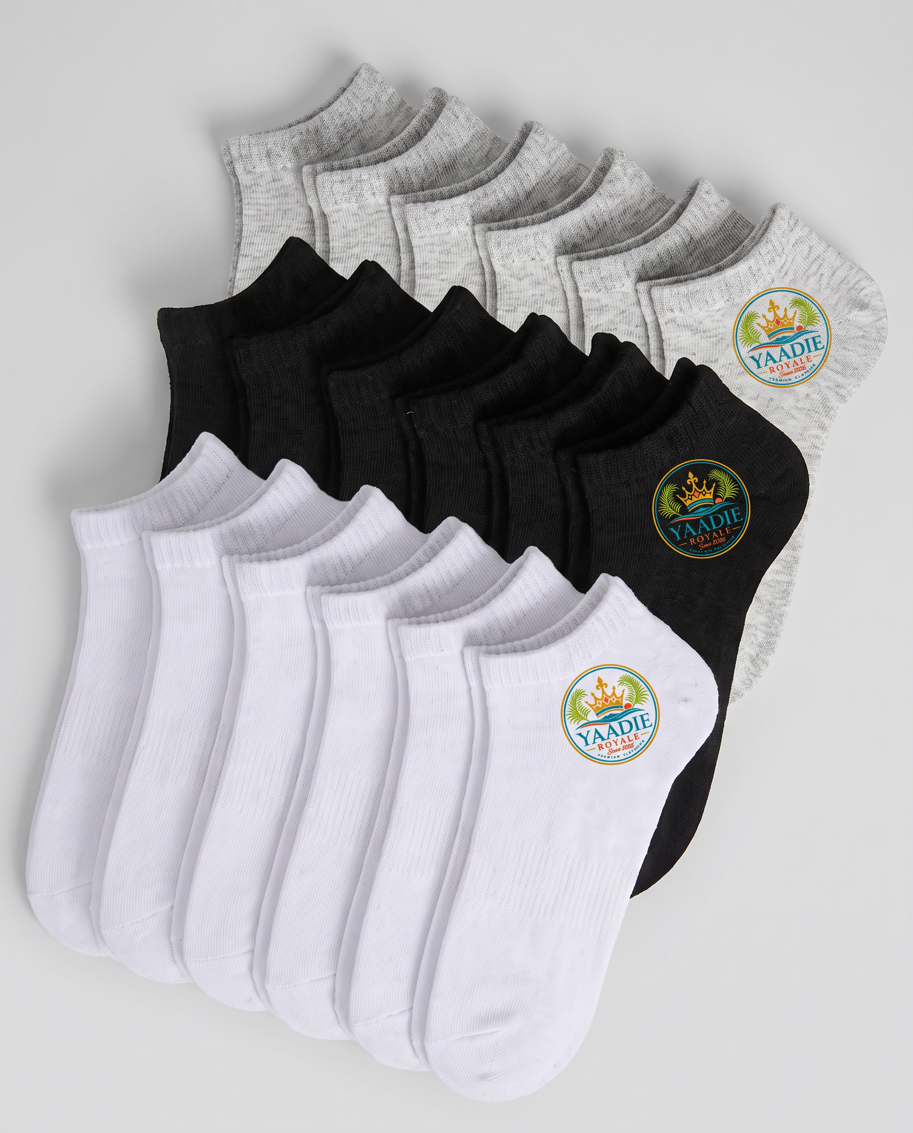 Yaadie Royale ankle socks in grey, black and white